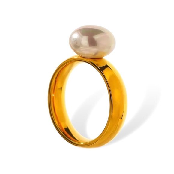 NWT White Pearl Ring Sz.7 18K Hold Plated Minimalist Classic - Picture 1 of 8